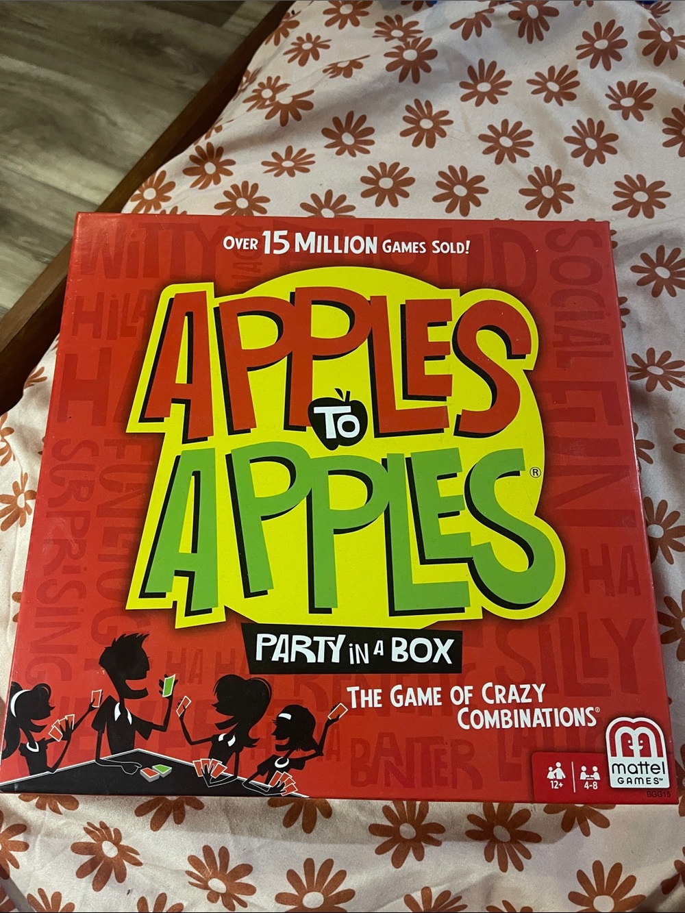 Mattel Apples to Apples Party in a Box - Red and Green NWOT